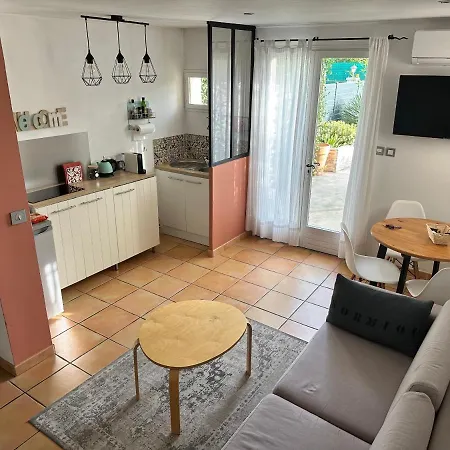 Guest house De Cuques T2 Plan-de-Cuques